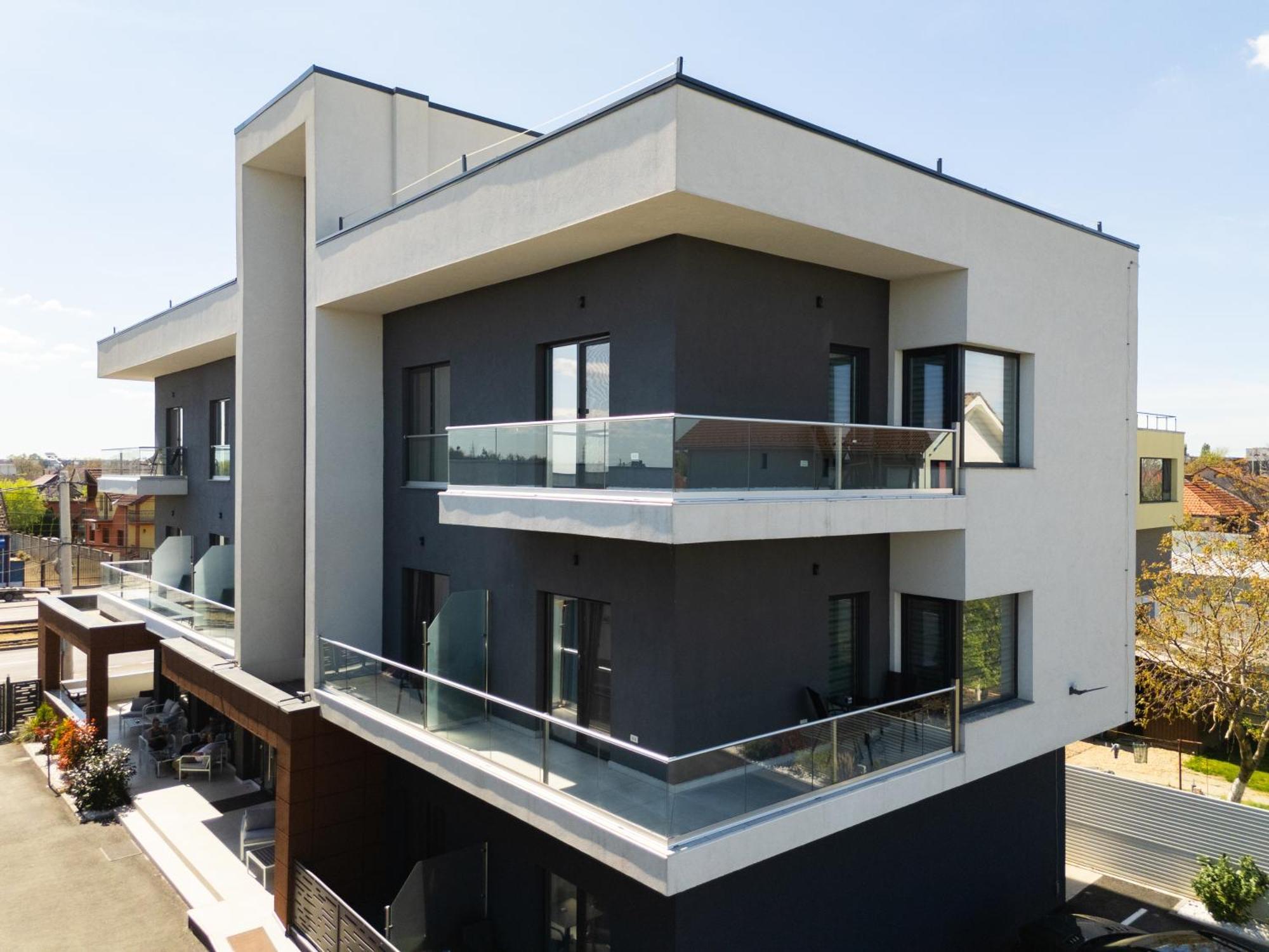 M City Aparthotel 아라드 외부 사진