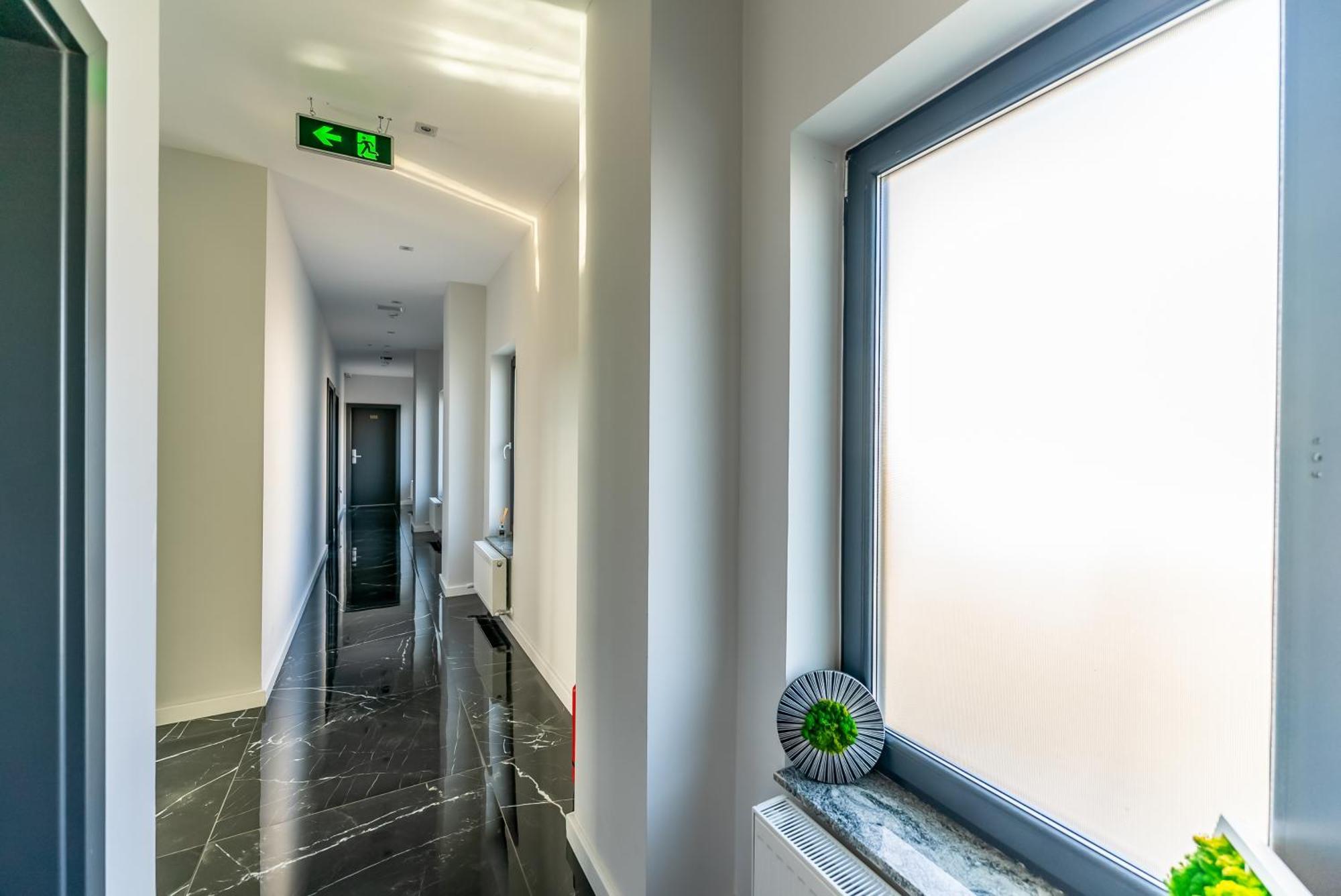 M City Aparthotel 아라드 외부 사진